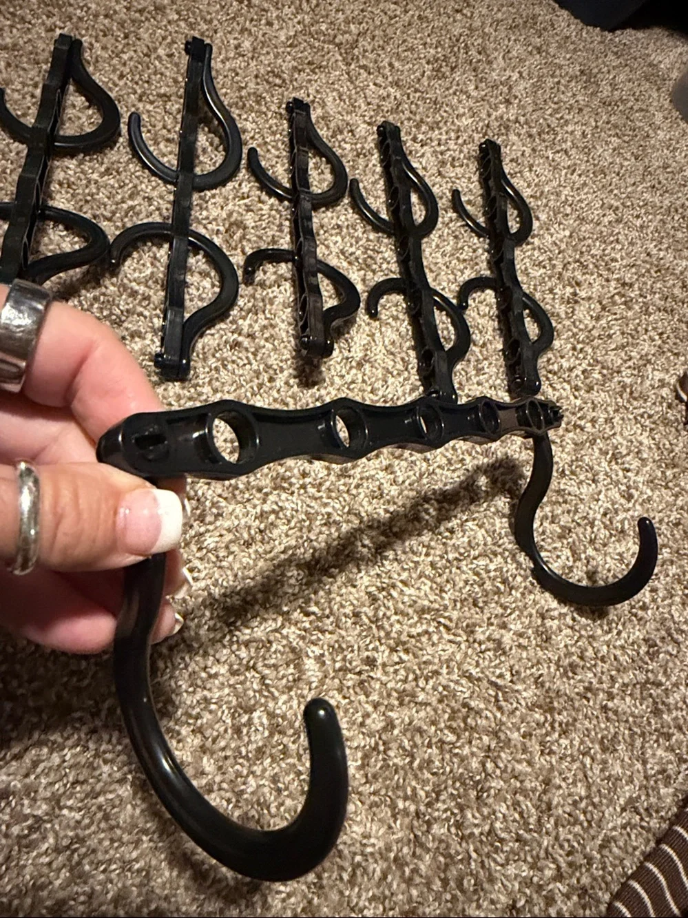 Set of 6 plastic closet bar extenders for clothing hangers